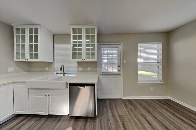 Photo - 5418 Gosforth Dr