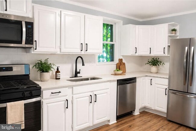 Photo - 2609 Lauretta Ave