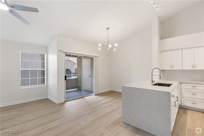 Building Photo - 2251 Wigwam Pkwy Unit 424 Rental