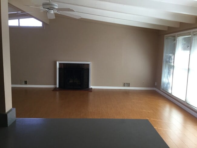 Photo - Pet Friendly Single Family Home for Rent i...