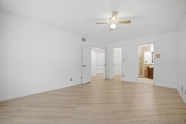 Photo - 11635 Ficus St
