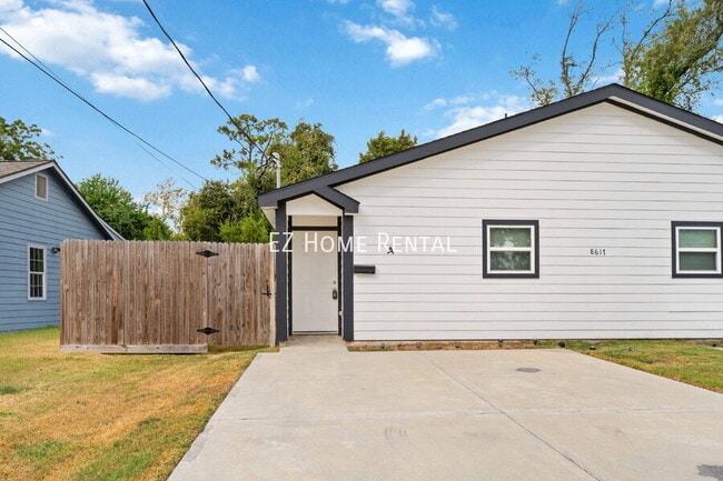 Photo - 8617 Clarington St Unidad A