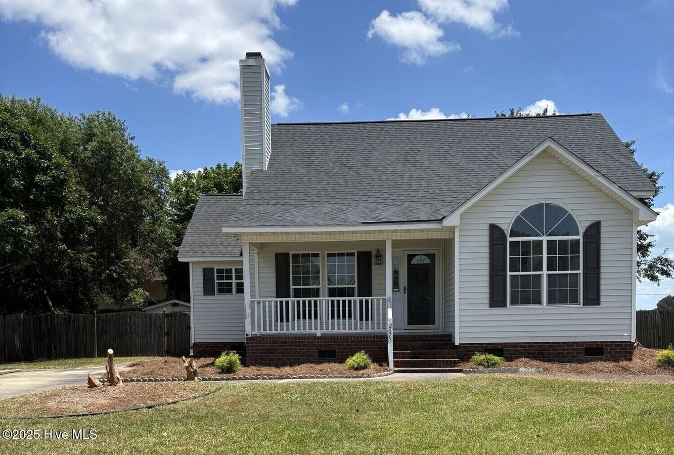 Photo - 2623 Rosewood Dr House