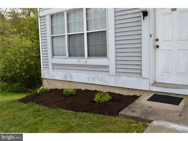 Photo - 131 Emery Ct