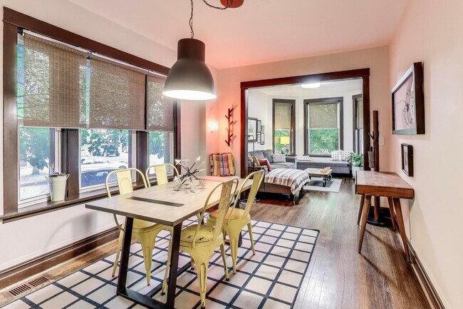 Photo - 2857 W Fletcher St