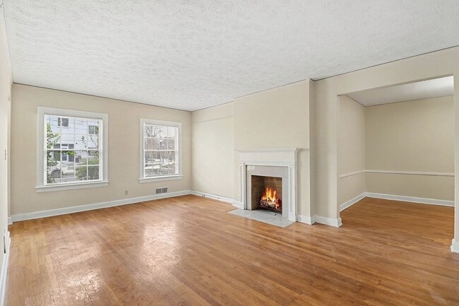 Photo - Great Emory Area Rental