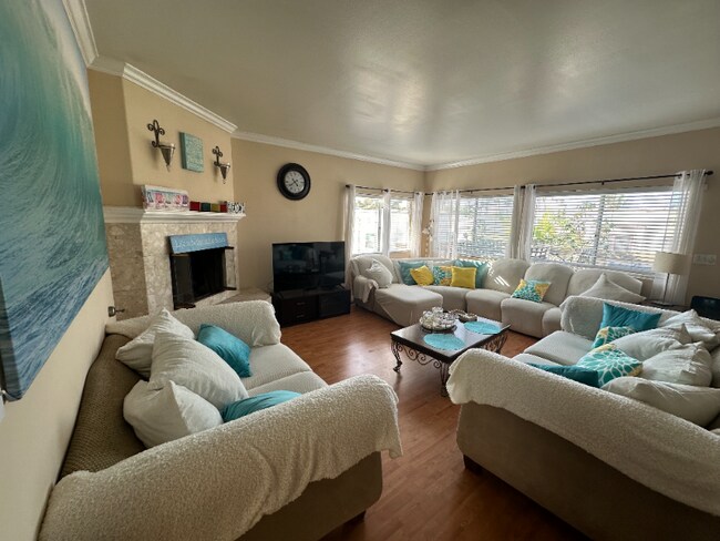 Photo - 261 Cottonwood Dr Unit 212 N. Catalina Ave  B
