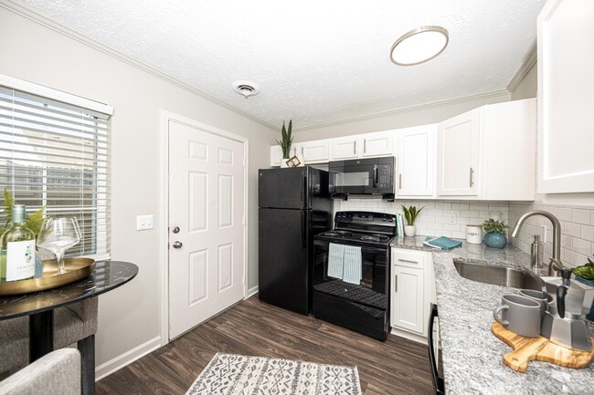 Building Photo - Ashton on Main Rental