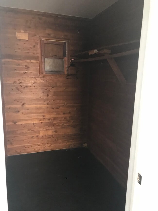 Photo - 1241 W 102nd St