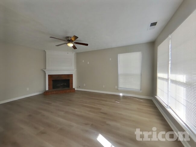 Photo - 9870 Rivercliff Ln