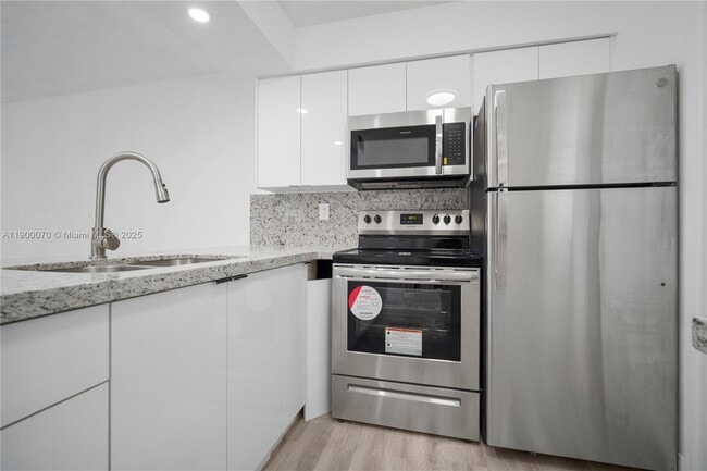 Photo - 2800 NE 203rd St Unidad 5