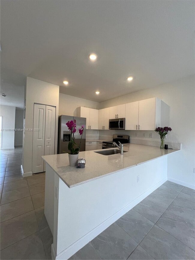 Building Photo - 12725 SW 234th Ter Unit 08/25 Rental