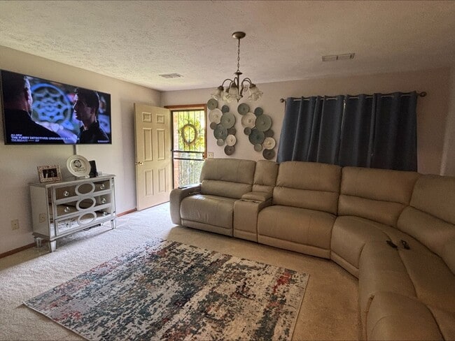 Photo - 131 Center St