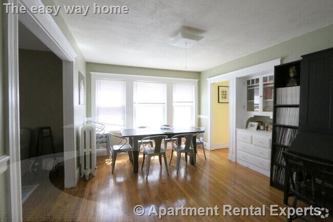 Building Photo - 56 Standish St Rental