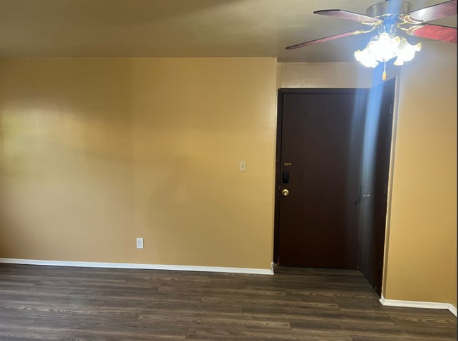 Photo - Grovewood Avenue Unidad 1