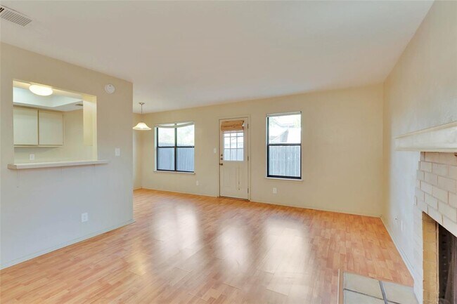 Photo - 8806 Springmail Cir