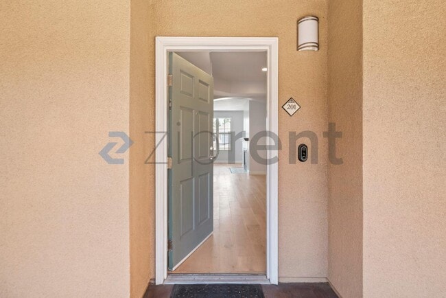 Photo - 30 E Julian St