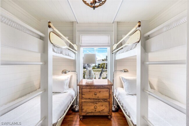 Photo - 1437 Sandpiper St