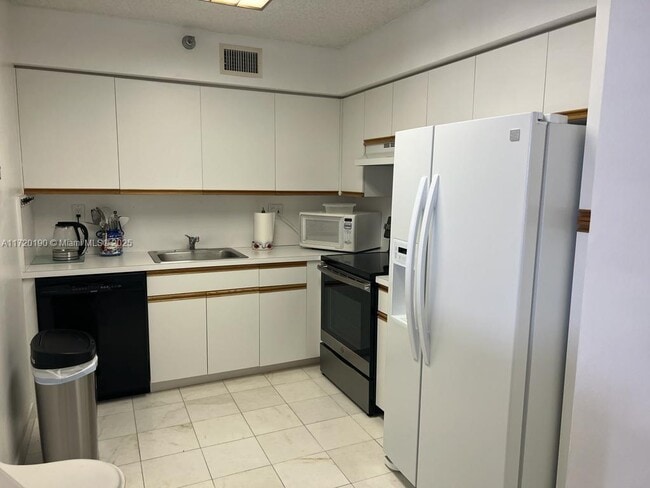 Photo - 3400 NE 192 St Unit 410