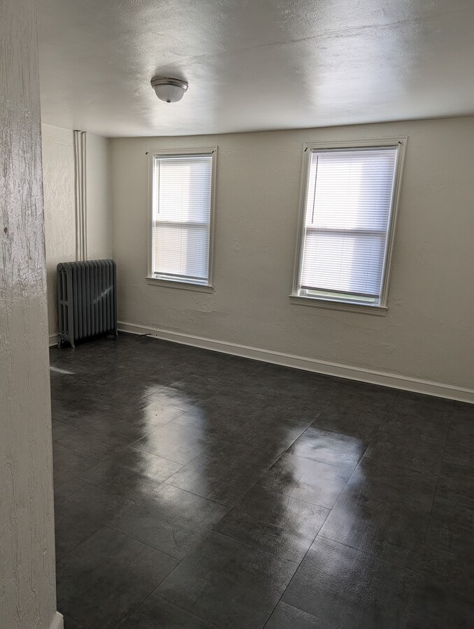 Photo - 319 W 11th St Unidad 319 1/2 West 11th Street