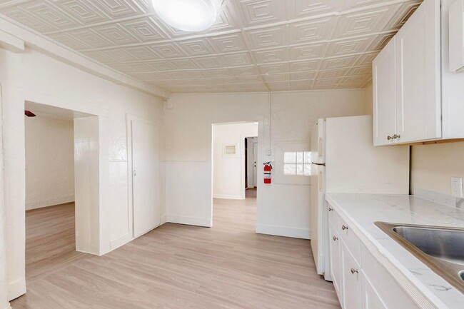 Photo - 416 Cromwell Ave SW Apartment Unit A