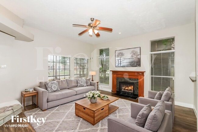 Photo - 2106 Hazyknoll Ln