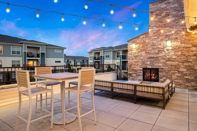 Outdoor fireplace