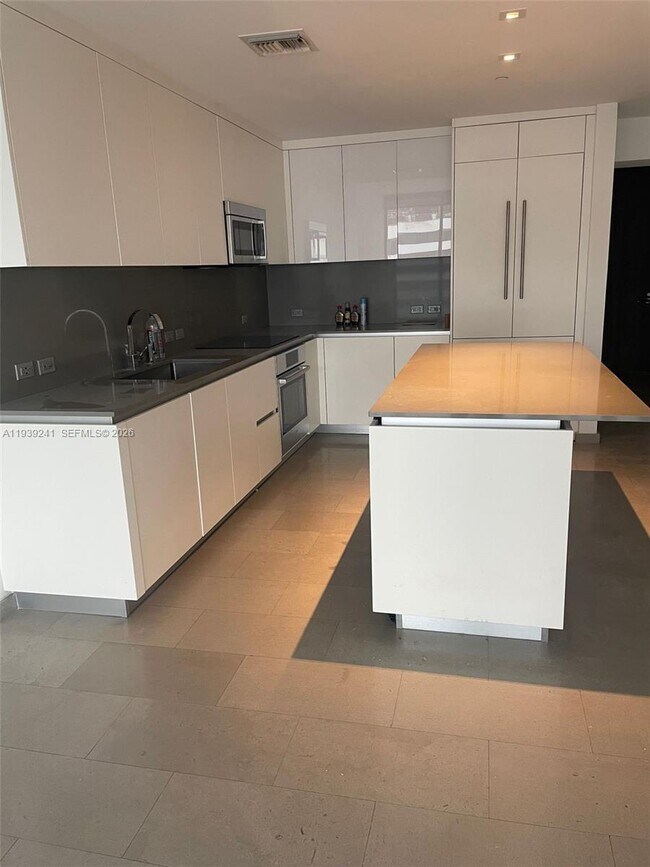 Photo - 88 SW 7th St Unit 1608