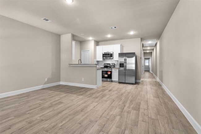 Photo - 496 Golden St