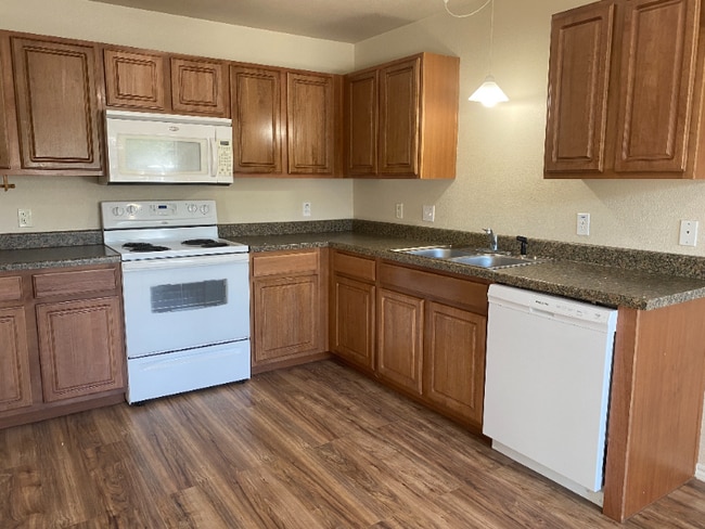 Building Photo - 108 N 6th St Rental