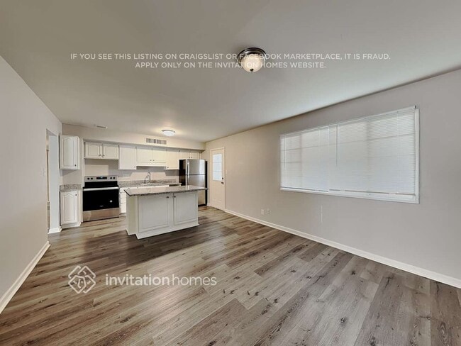 Photo - 2210 W Greenbriar Dr