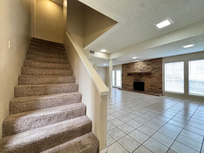 Photo - 4217 Aberdeen Dr