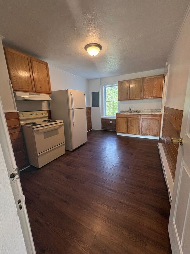 Photo - 3rd Floor Efficiency! Near York College in York City