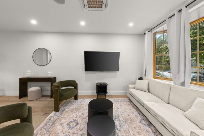 Photo - 10 Hausman St Unit ID1299052P