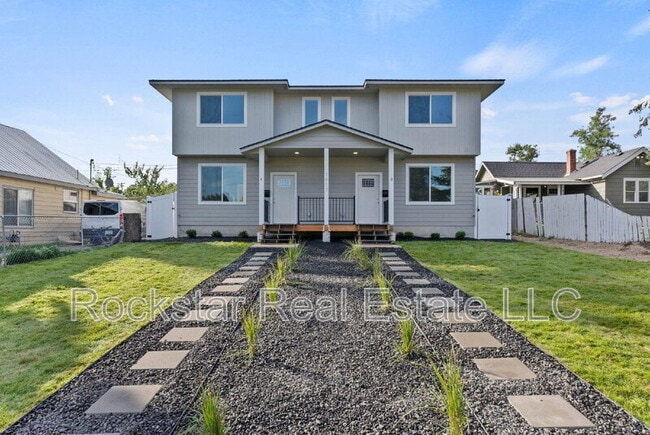 Building Photo - 1817 W Chelan Ave Unit A Rental