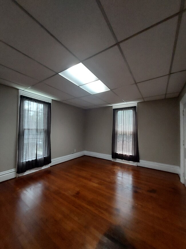 Photo - 292 Hudson Ave Unit B