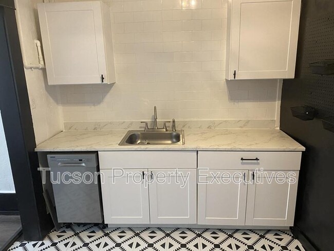 Photo - 91 W Simpson St