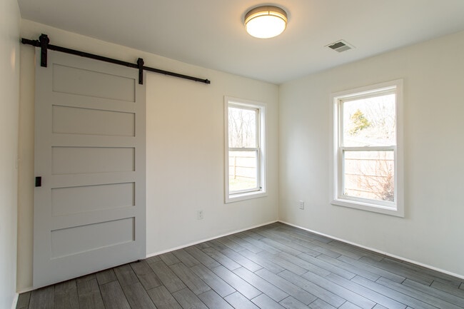 Photo - 12956 Portage Road