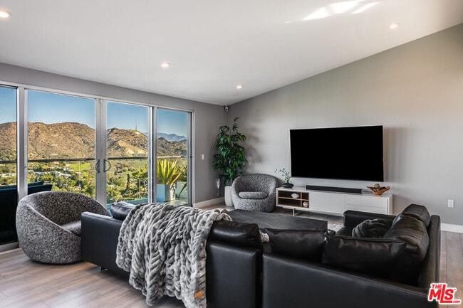 Photo - 7191 Pacific View Dr