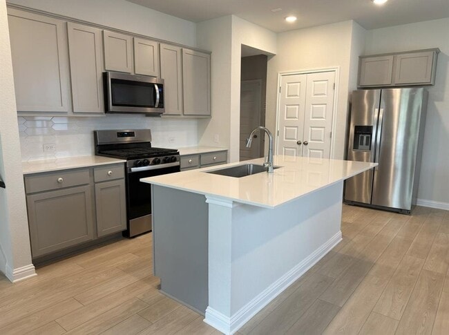 Photo - 8311 Springsteen Dr Unit 318