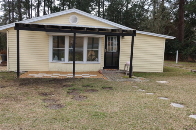 Photo - 711 N Hubbard St