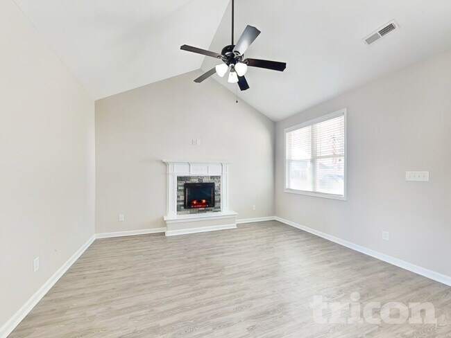 Photo - 2403 King Malcolm Ln