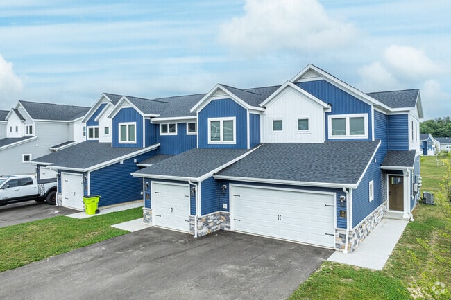 Building Photo - Meadowood Townhomes