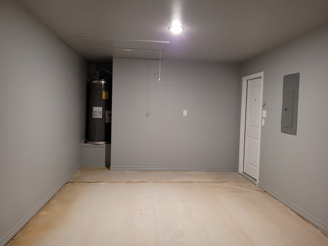 Photo - 1810 Castroville Trl Unit B