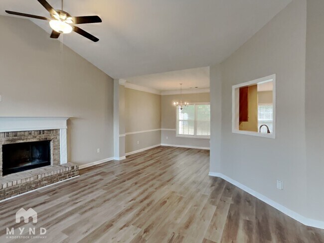 Photo - 3485 Bridle Brook Dr NE