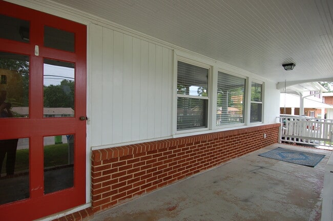 Photo - 3105 Brentwood Rd