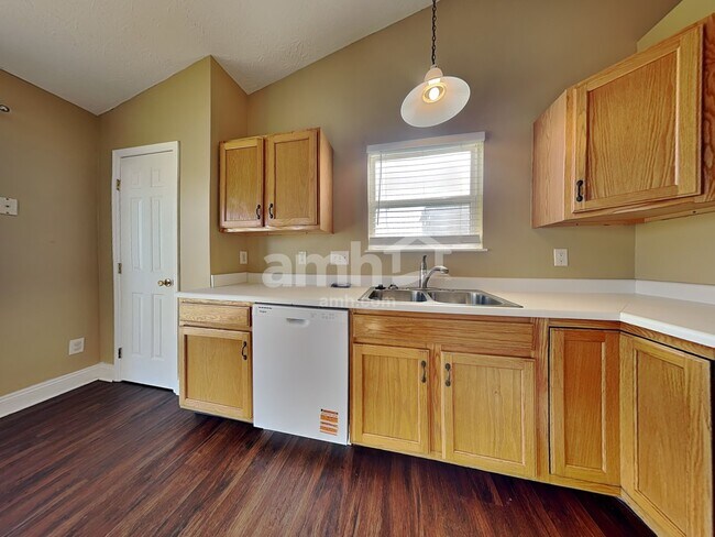 Photo - 7184 Franklin Madison Rd