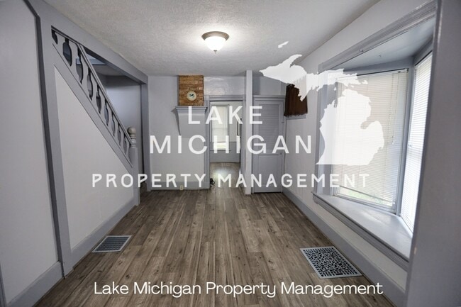 Photo - 744 Lake Michigan Dr NW Unit #1