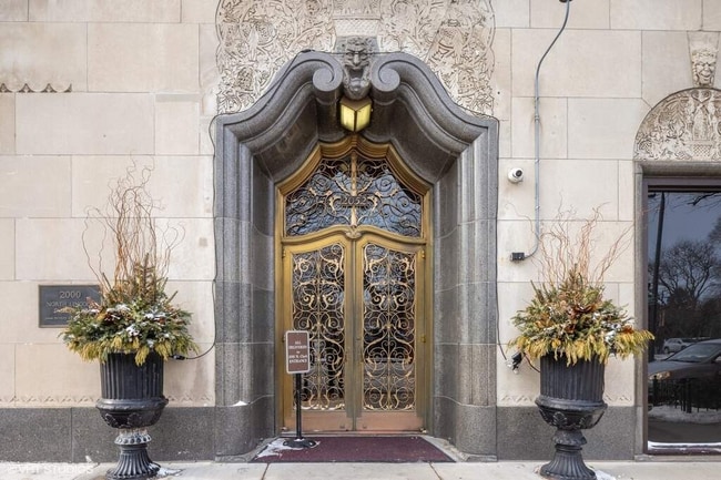Main Entrance - 2000 N Lincoln Park W Unit 1504