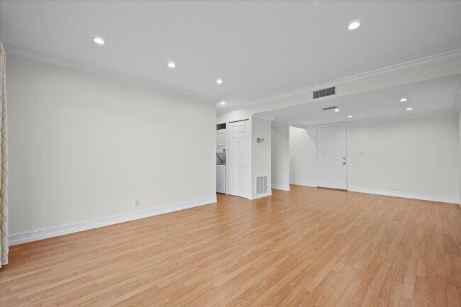 190 Lake Evelyn Dr Unit 190